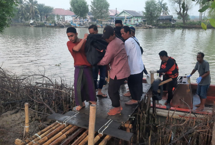 Jasad ABK yang Tenggelam di Sungai Citarum Ditemukan Nelayan Muara Gembong