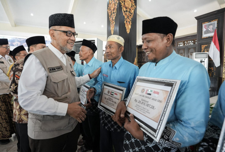 Kemenhaj Kawal Pemulangan, 17 Jemaah Haji Jombang Terima Bantuan UEA