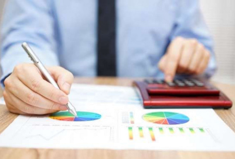 Strategi Mengatur Gaji untuk Dana Darurat di Tengah Ketidakpastian Global