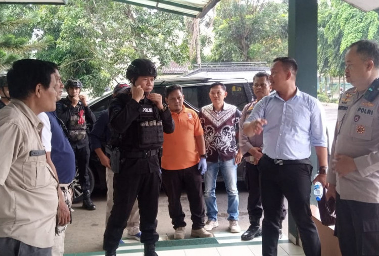 10 Sekolah di Depok Terima Pesan Ancaman Bom, Polisi Turunkan Tim Gegana
