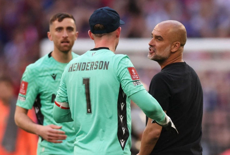 Pep Guardiola Konfrontasi Kiper Crystal Palace Dean Henderson Usai Kalah di Final FA Cup, Ini Katanya 