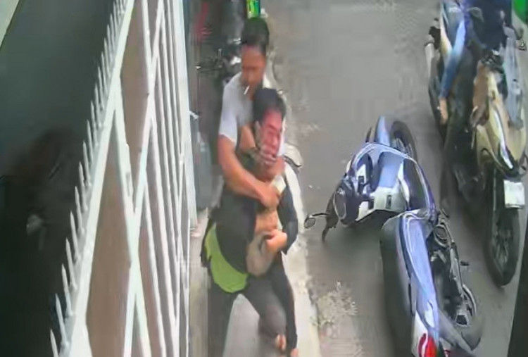 Nyaris Tertembak saat Coba Gagalkan Curanmor di Kota Bambu Jakbar, Warga: Pelurunya di atas Kepala Saya