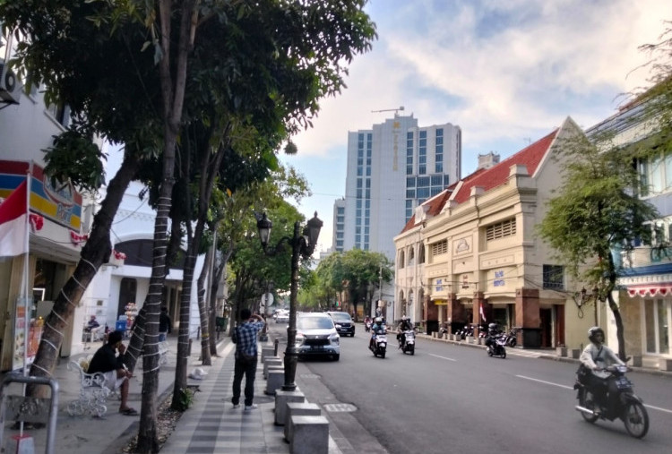 Tak Ada Lagi Parkir Tepi Jalan Tunjungan, Pemkot Kembalikan ke Konsep 'Mlaku-Mlaku'