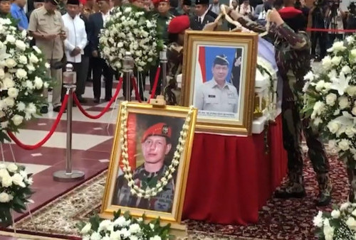 Jenazah Eks Kepala BNPB Doni Monardo Dimakamkan di Kalibata dengan Upacara Militer