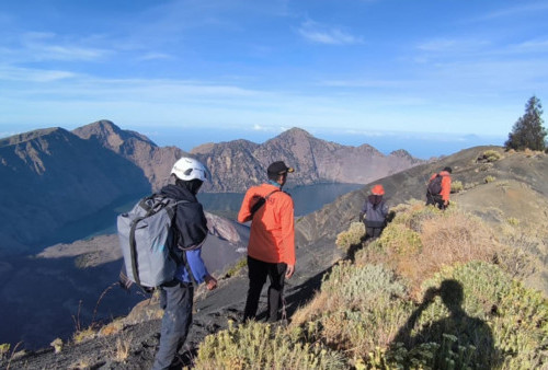 Satu Pendaki Asal Jakarta Jatuh di Gunung Rinjani Belum Ditemukan, Tim SAR Perpanjang Waktu Pencarian