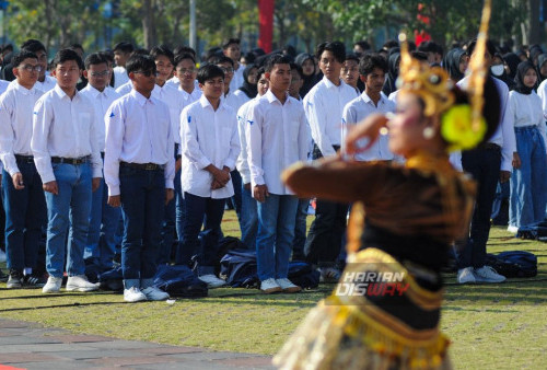 Deklarasi Maba UNESA Catatan Rekor MURI 