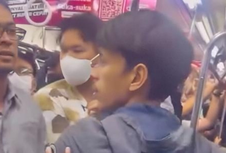 Viral 2 Pria Adu Jotos di KRL Tujuan Bogor, KCI: Dipicu Perkara Dugaan Pelecehan