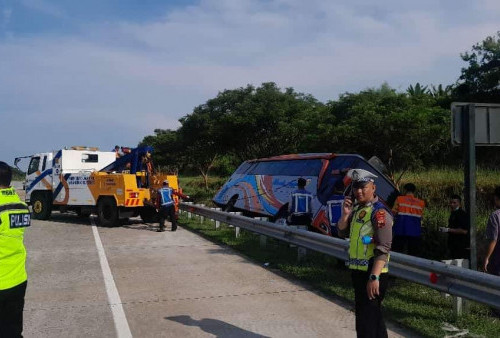 Tewaskan 7 Orang, Begini Kronologi Laka Bus Rosalia Indah di Tol Semarang-Batang