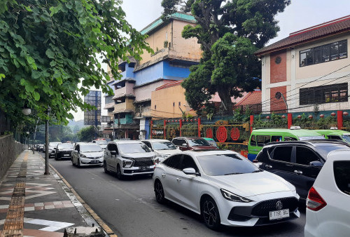 Jalanan Kota Bogor Terpantau Ramai Dipadati Wisatawan Plat B 