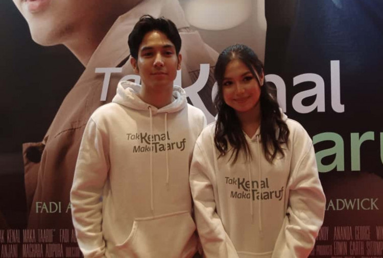Film 'Tak Kenal Maka Taaruf' Siap Tayang 13 November 2025, Tawarkan Romansa Islami yang Menyentuh