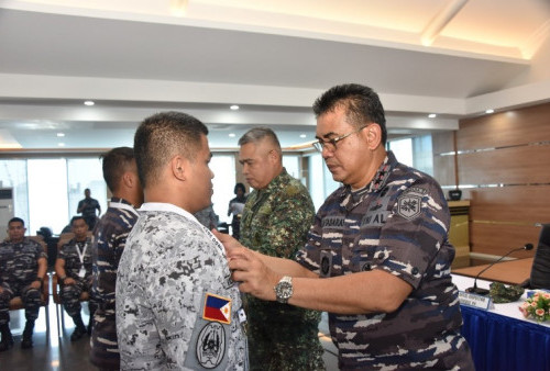 TNI-AL Latihan Bareng Tentara Filipina