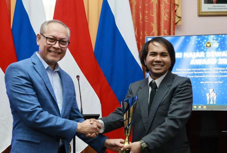 Kenalan dengan Gerry, Mahasiswa Cerdas Penerima Beasiswa Cendekia BAZNAS Meraih Ki Hajar Dewantara Award 2026