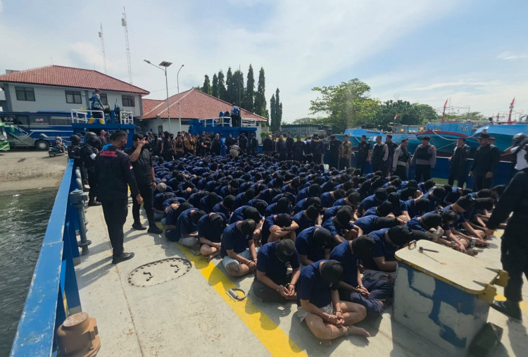 Lebih dari 2.000 Warga Binaan High Risk Dipindahkan ke Nusakambangan, Pekan Ini 241 Napi Dikirim