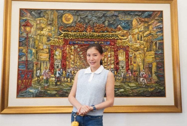 Olga Lydia Hadir di Kantor Harian Disway, Paparkan Film Arti Cinta dan Luka Perempuan