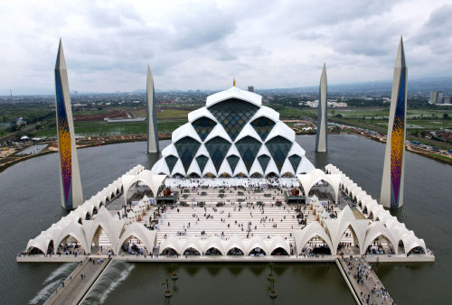 7 Negara dengan Jumlah Masjid Terbanyak di Dunia, Nomor 2 Gak Disangka!