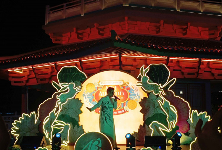 Pakuwon City Mall Hadirkan Tribute to Andy Lau di Park Shanghai, Meriahkan Mid Autumn Festival 2025