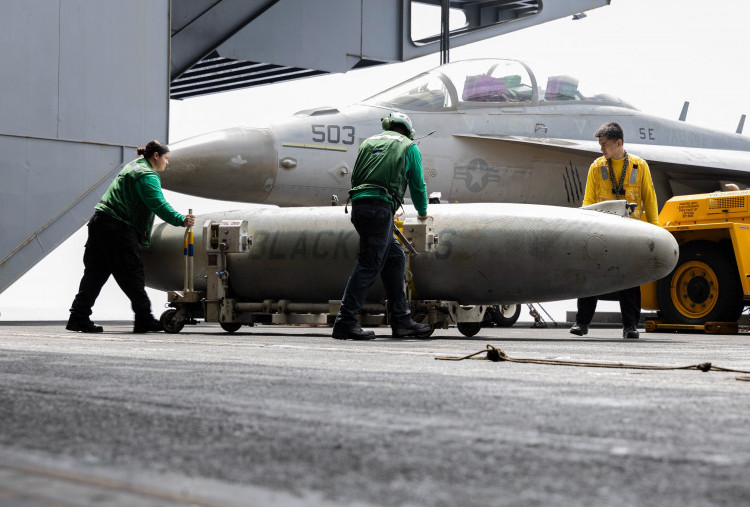 AS dan Iran Restok Amunisi dan Persenjataan Jelang Berakhirnya Masa Gencatan Senjata 