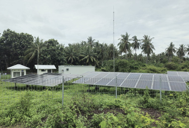 PLN Hadirkan Listrik Tenaga Surya di 7 Pulau di Madura, Rasio Desa Berlistrik di Jatim Meningkat