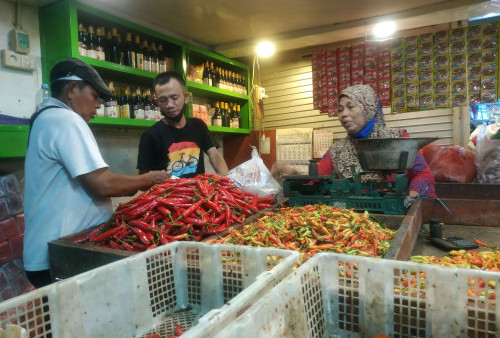 Naik Dua Kali Lipat, Harga Cabai Makin Pedas di Pasar Surabaya