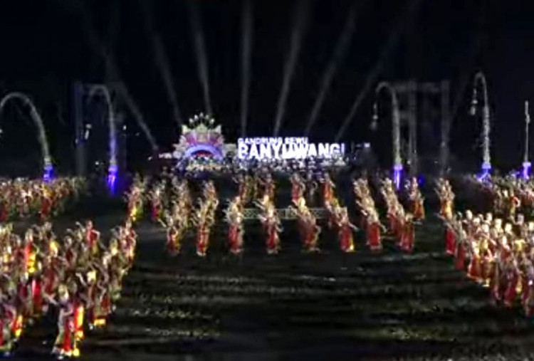 Bersama Ribuan Penari, Siswi Sekolah Rakyat Tampil Memukau di Festival Gandrung Sewu 2026
