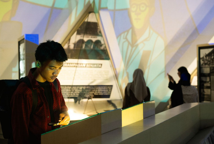 Pameran Imersif Cross Musea Bajawara di Museum 10 Nopember Bikin Belajar Sejarah Makin Seru