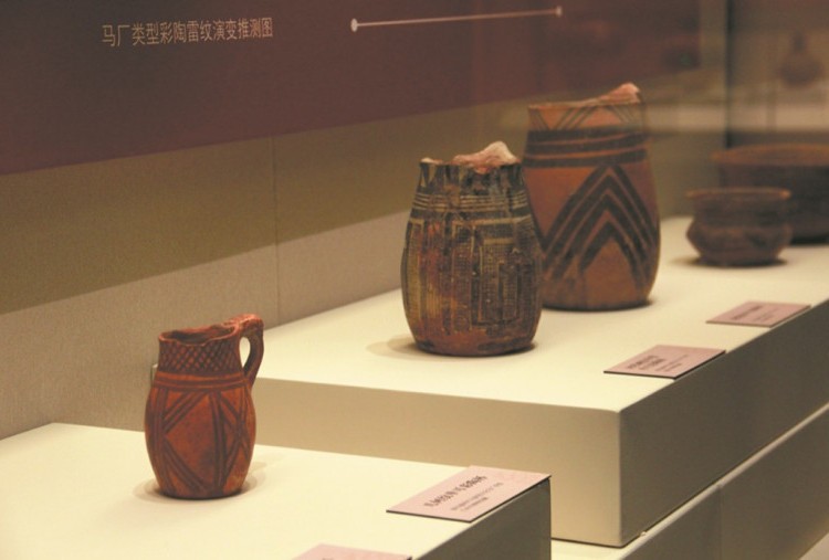 Pameran di Xinjiang Ungkap Perjalanan Budaya Gerabah Prasejarah dari Sungai Kuning