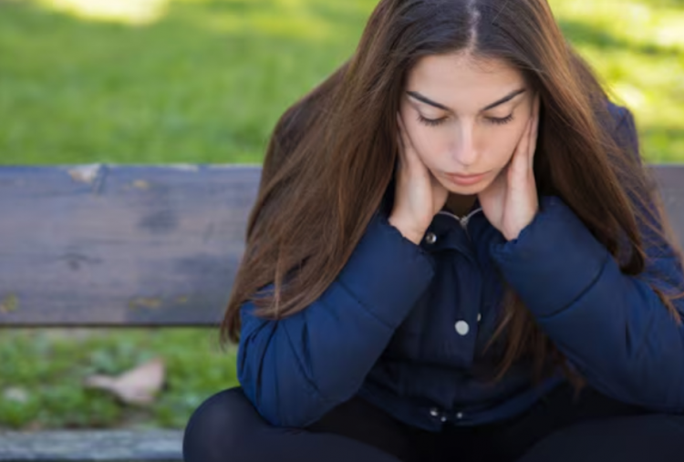 Tarik Ulur dalam Hubungan, Sinyal Cinta atau Permainan Perasaan?