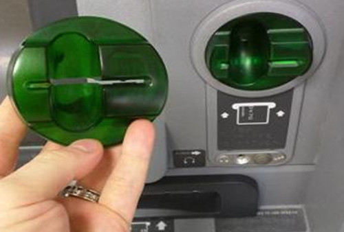 Polisi Ringkus 3 Pelaku Skimming ATM, Kerugian Bank Mencapai Rp800 Juta