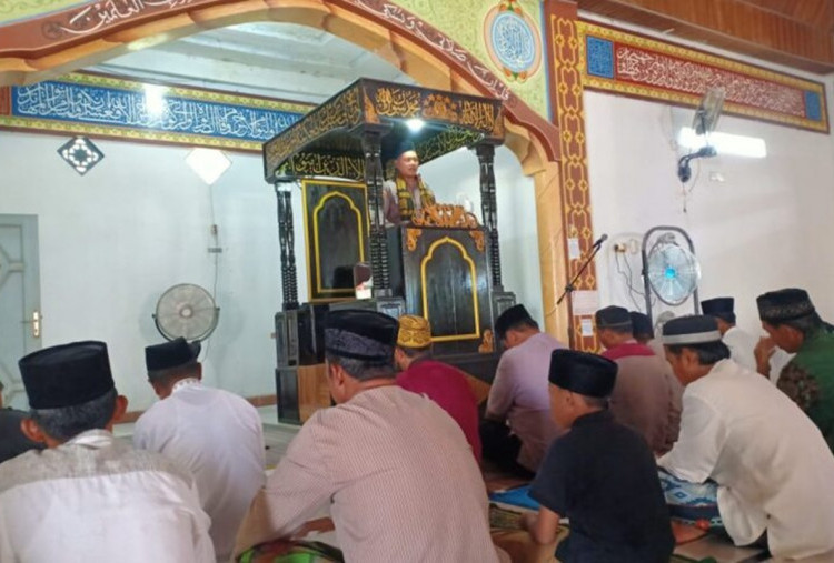 Penting! Begini Cara Menyikapi Kesalahan Khatib Saat Khutbah Jumat