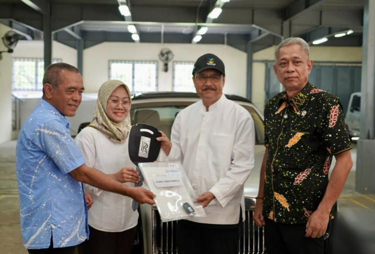 Kemensos Lelang Rolls-Royce, Gus Ipul: Dimanfaatkan Untuk Keluarga Yang Membutuhkan