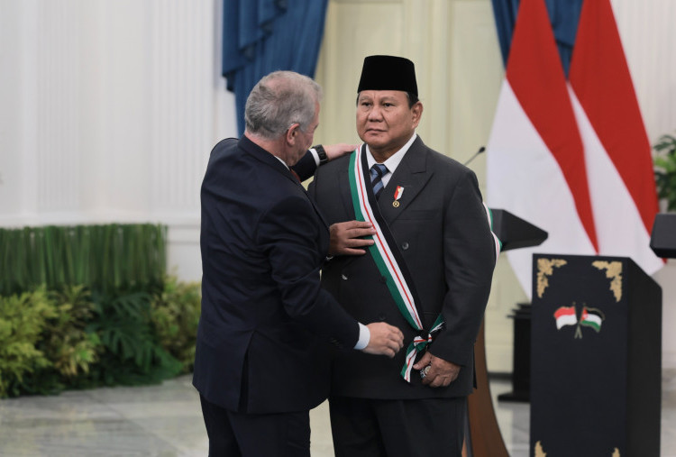 Raja Abdullah II Anugerahkan Bejeweled Grand Cordon Al-Nahda kepada Presiden Prabowo