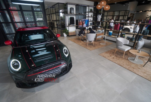 Melirik Showroom Mini Kedua Berkonsep Urban di Surabaya