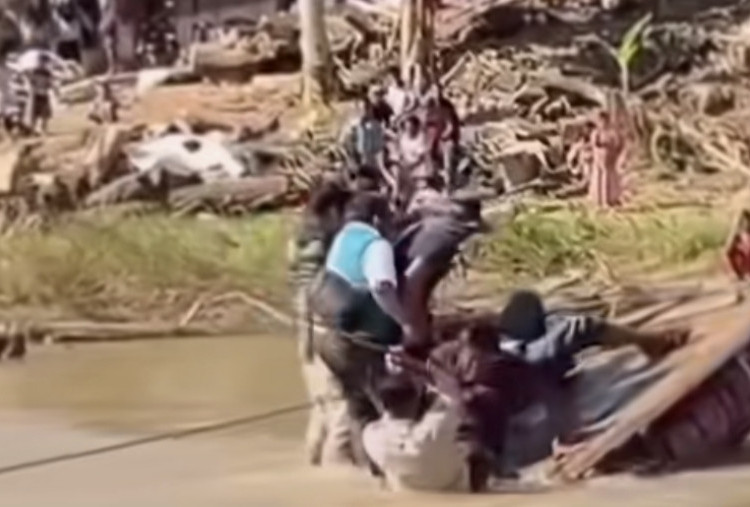 Rakit Terbalik, Wagub Tercebur ke Sungai Saat Tinjau Banjir di Takengon