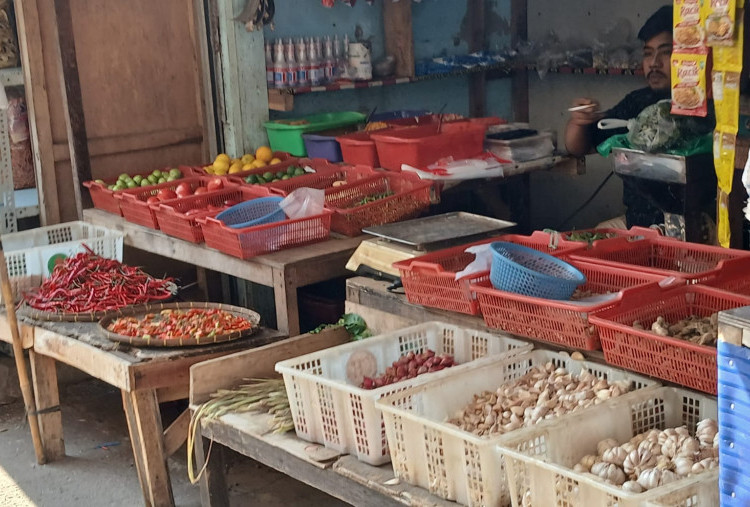 Ekonomi 'Mandi Keringat' Jelang Lebaran, Rakyat Butuh Guyuran Kas Negara