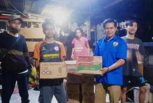 Ke Dapur Umum Warga Cibodas Terdampak Banjir, KNPI Kota Tangerang Salurkan Bantuan
