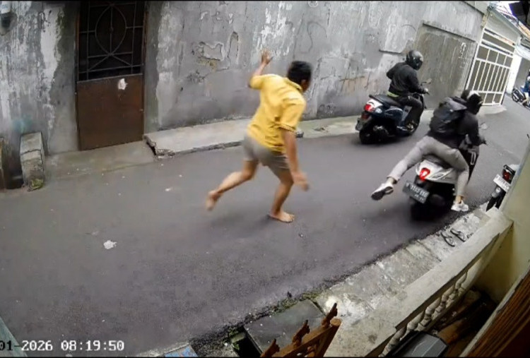 Beraksi Lima Menit, Pelaku Curanmor di Kota Bambu Selatan Jakbar Lepaskan Empat Tembakan