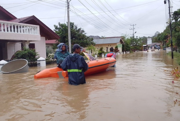 Korban Jiwa Bertambah, Banjir dan Longsor Terjang 13 Kabupaten/Kota di Sumatera Utara