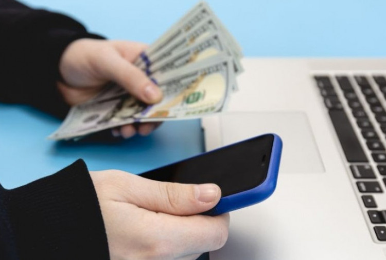 7 Cara Menghasilkan Uang dari HP untuk Tambahan Penghasilan