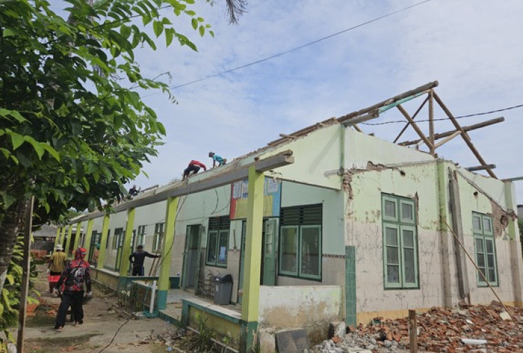 Pemkab Gresik Gelontorkan Rp18,6 Miliar untuk Perbaikan 64 Sekolah