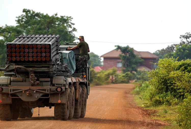 Pertempuran di Perbatasan Thailand-Kamboja Terus Berlangsung, Saling Tembak Artileri, Roket, dan Mortar