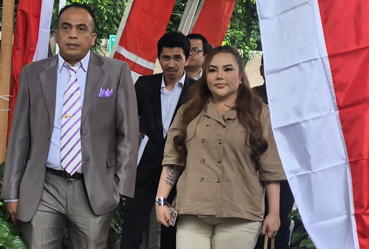 KPK Jelaskan Alasan Periksa Lisa Mariana Terlebih Dahulu, Sebelum Ridwan Kamil