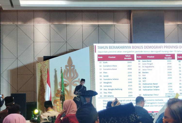 Di Depan Sarjana Melayu ISMI, Wamendagri Dorong Usia Produktif Manfaatkan Bonus Demografi