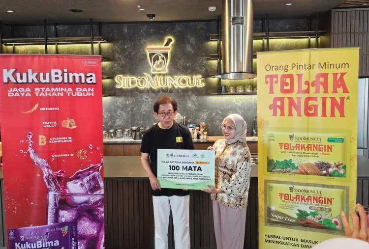 100 Warga Gorontalo Dapat Operasi Katarak Gratis dari Sido Muncul