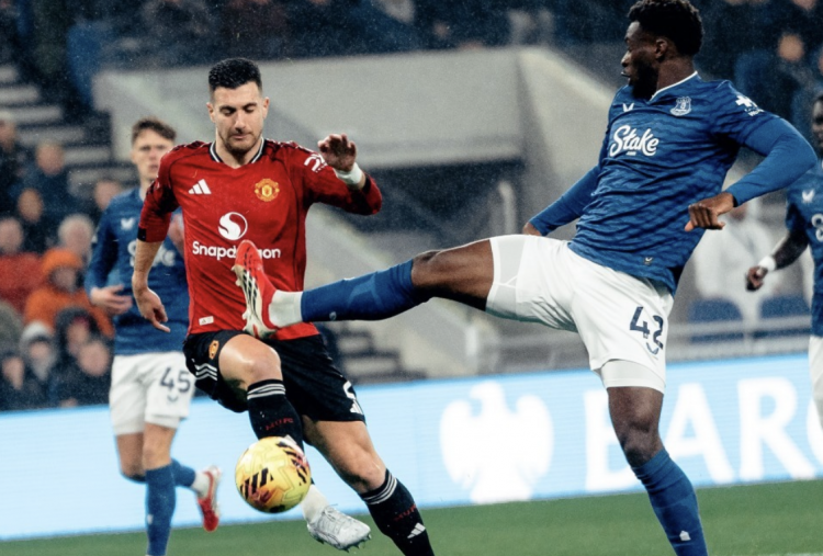 Manchester United Akali PSR Meski Boncos Besar, Aston Villa Justru Terancam Dihukum UEFA