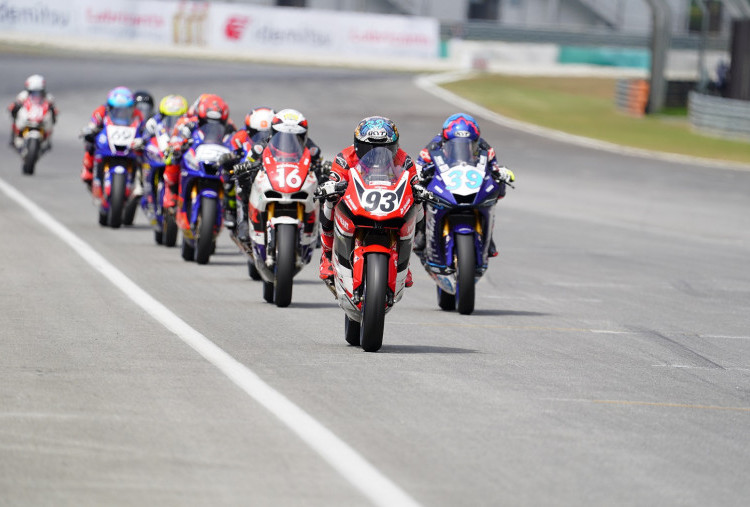 Gak Ada Obat! Rider AHRT Kembali Mendominasi di ARRC 2025 Malaysia