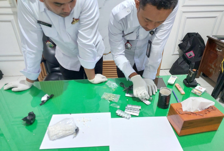 Petugas Lapas Gagalkan Penyelundupan Narkoba di Tulungagung