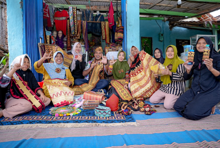 Riset Amartha: Akses Pembiayaan Dongkrak Pendapatan 89% UMKM di Akar Rumput