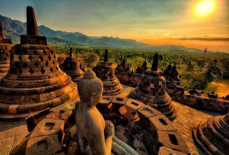 Update Harga Tiket Masuk Borobudur Terbaru 2026 untuk Naik ke Area Stupa