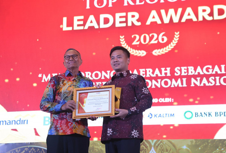 Pertanian Sebagai Ketahanan Pangan, Bupati Tegal Sabet Disway Top Regional Leader Awards 2026