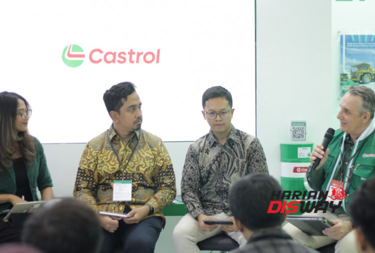 Castrol juga menggelar diskusi tentang equipment reliability dan perawatan proaktif. Penerapan preventive maintenance dan pemantauan kondisi alat dinilai penting untuk menekan risiko unplanned downtime serta meningkatkan efisiensi operasional tambang. Foto: Raka Denny/Harian Disway